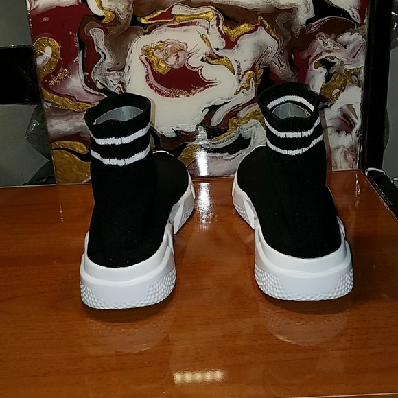 Womens "Tyga" Ultra Lightweight High Sock Sneakers - Picture 4 of 7